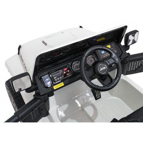Jeep Wrangler Rubicon LIFT White Vehicle