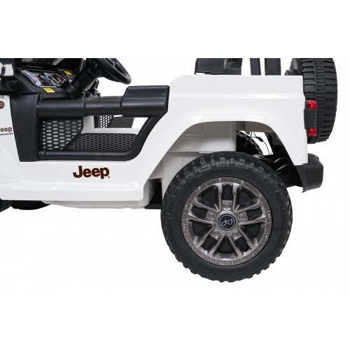 Jeep Wrangler Rubicon LIFT White Vehicle