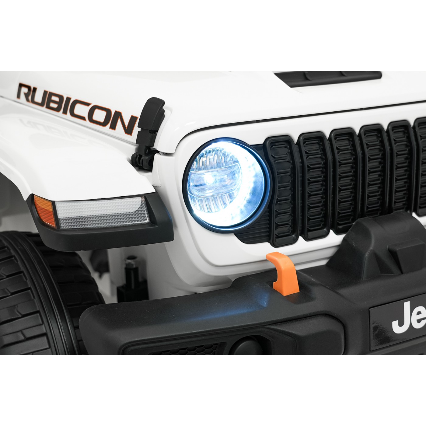 Jeep Wrangler Rubicon LIFT White Vehicle