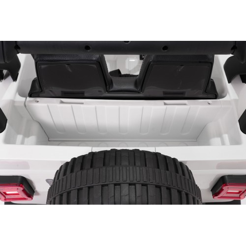 Jeep Wrangler Rubicon LIFT White Vehicle