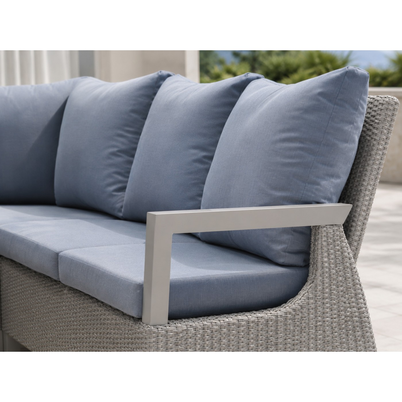 Garden Furniture Rattan Corners + Adjustable Table with Cera
