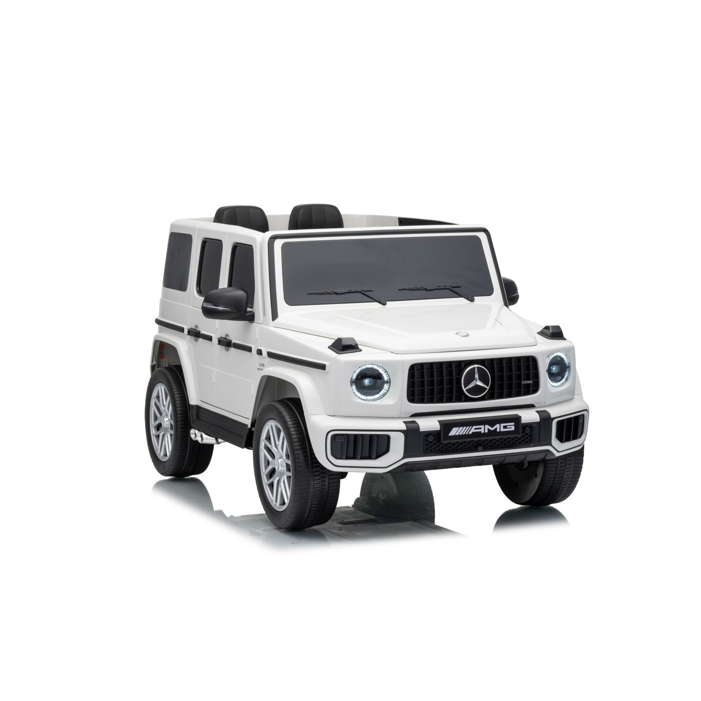 Mercedes G63 AMG White Vehicle