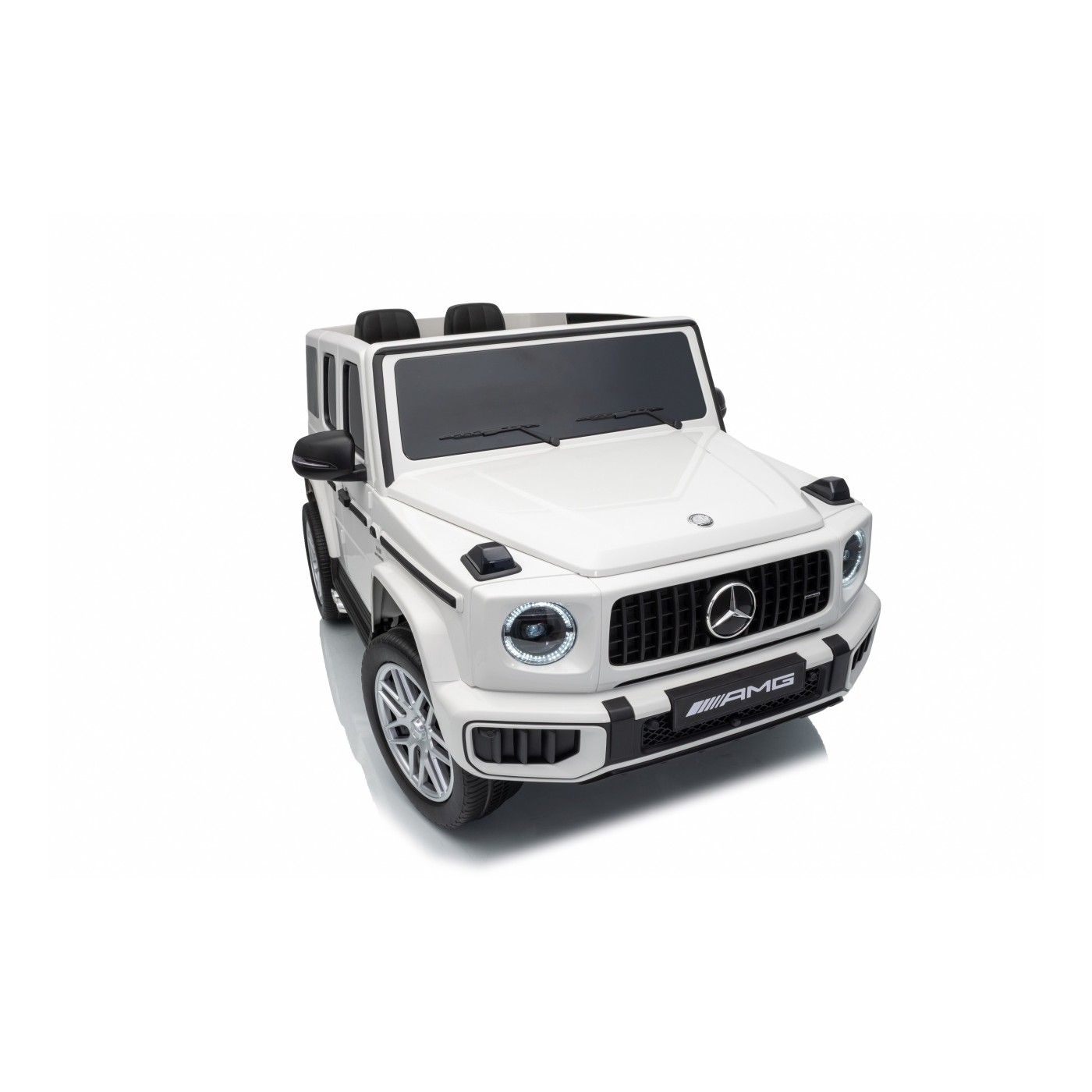 Mercedes G63 AMG White Vehicle