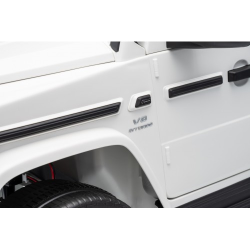 Mercedes G63 AMG White Vehicle