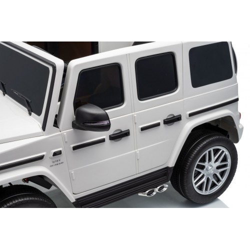 Mercedes G63 AMG White Vehicle