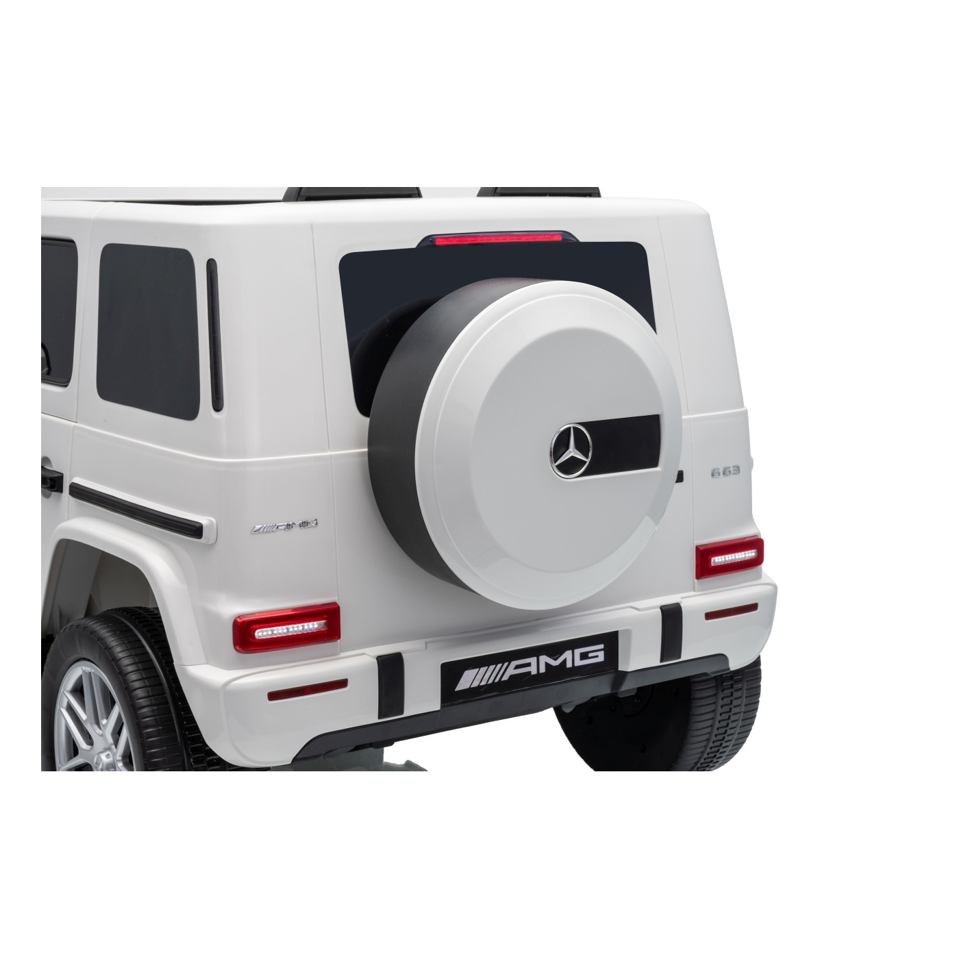 Mercedes G63 AMG White Vehicle