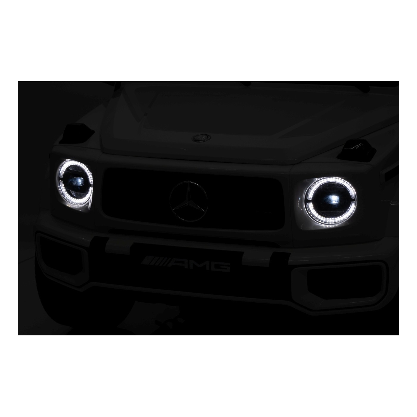Mercedes G63 AMG White Vehicle