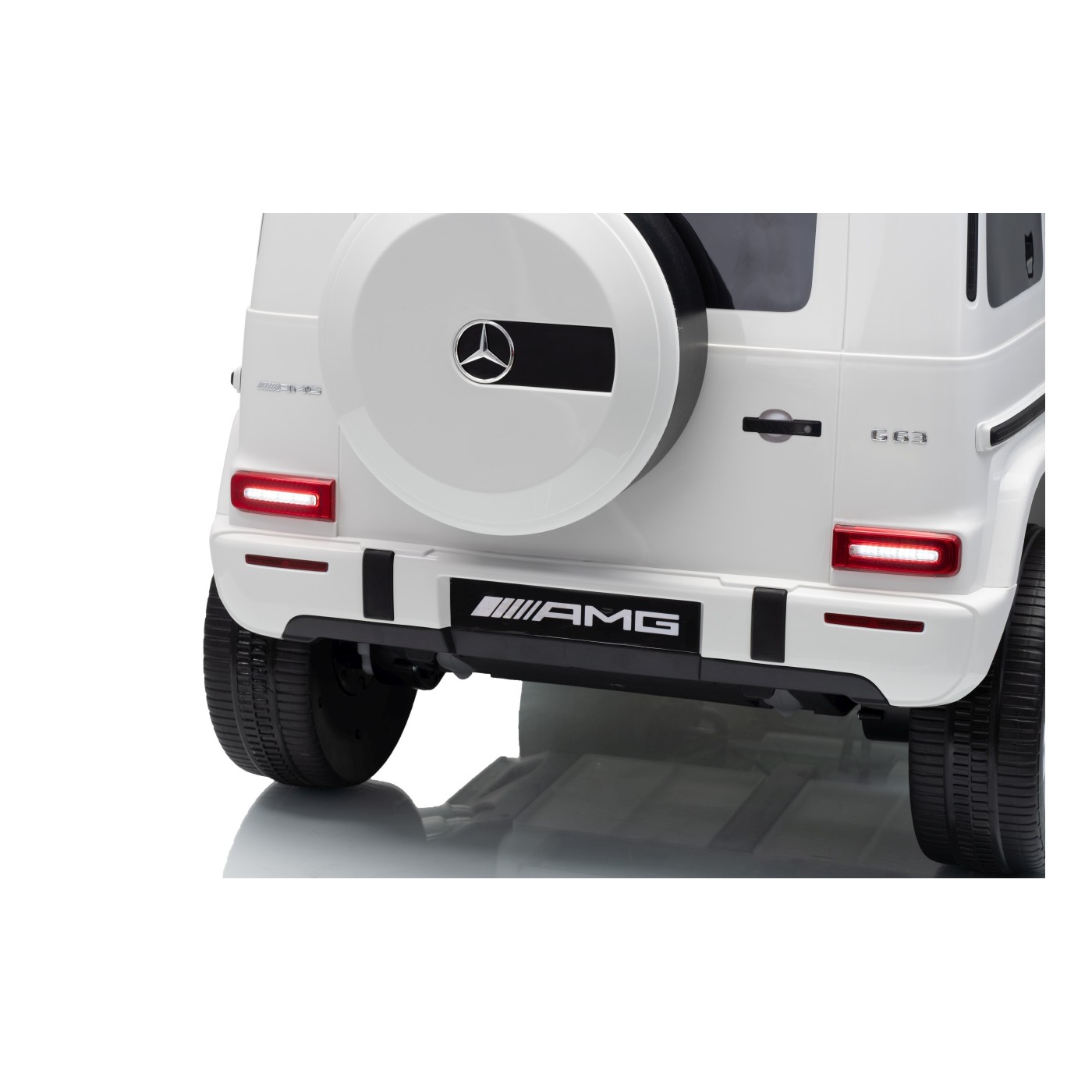Mercedes G63 AMG White Vehicle