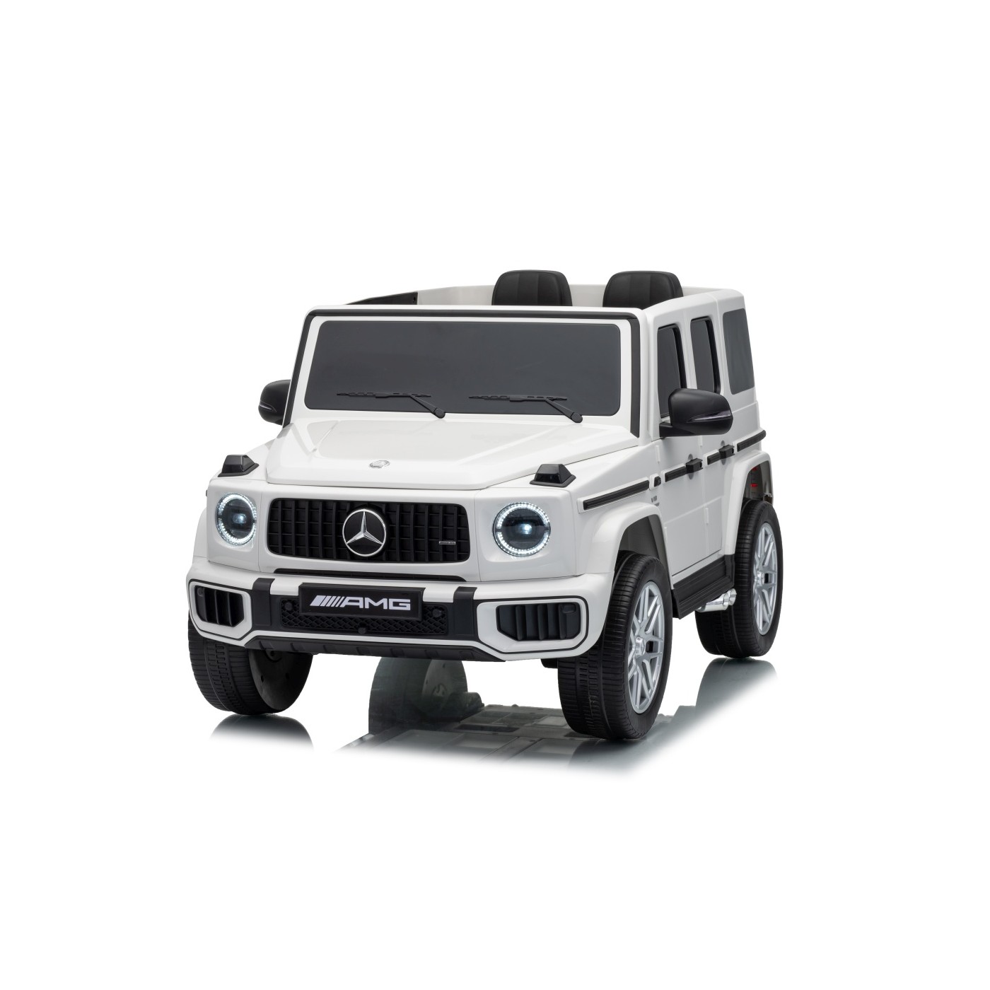 Mercedes G63 AMG White Vehicle