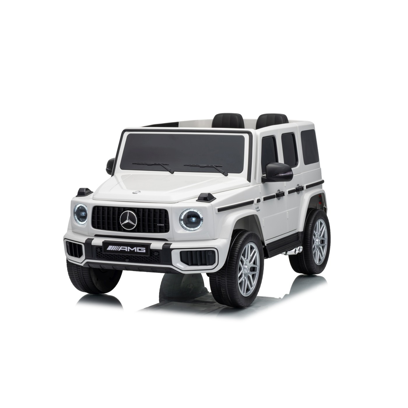 Mercedes G63 AMG White Vehicle