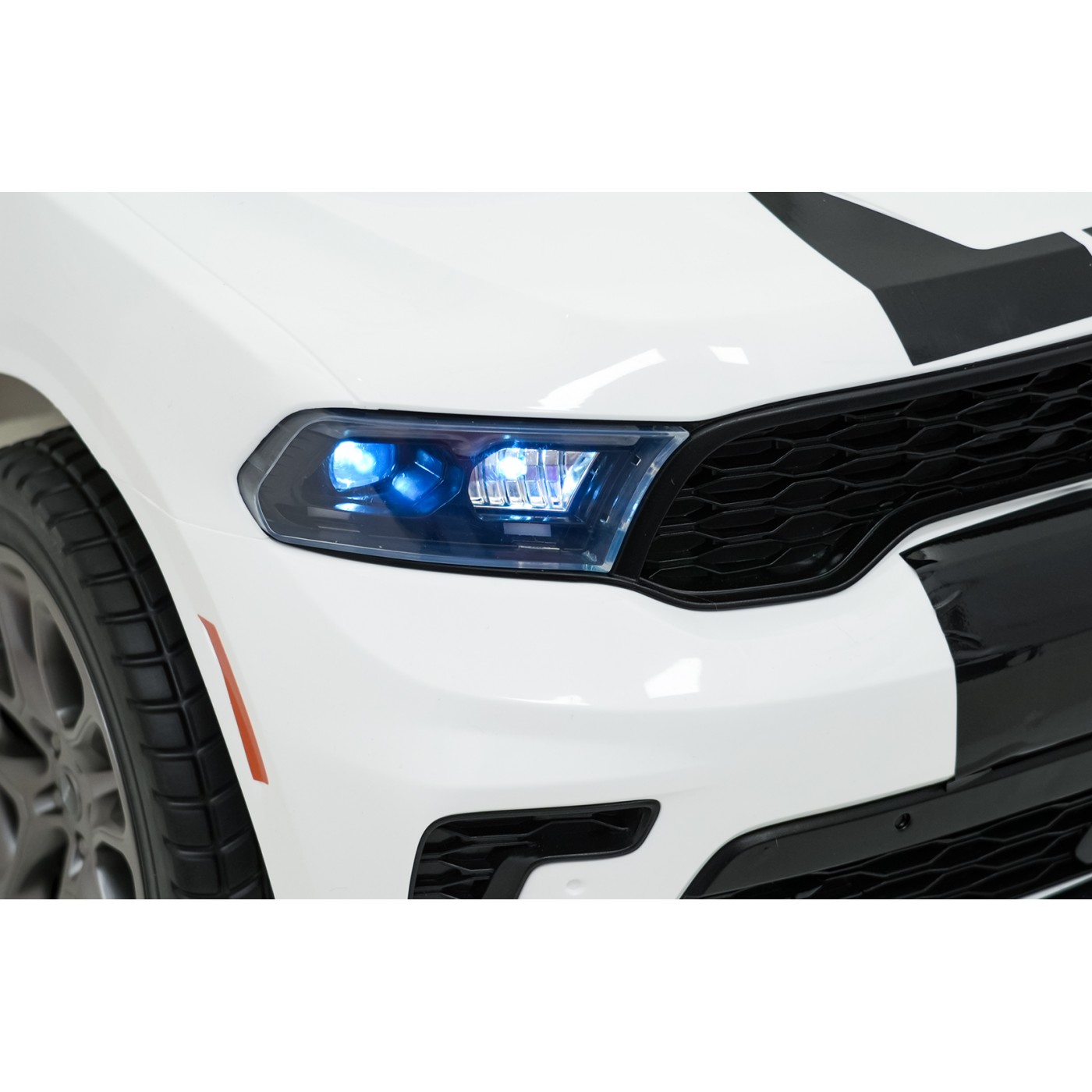 Vehicle Dodge Durango White