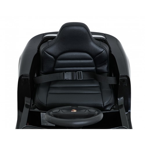 Vehicle Porsche 911 Carrera Black