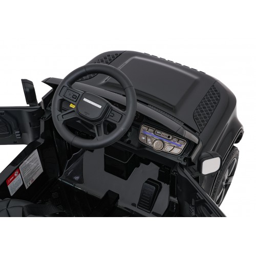 Land Rover Defender Black