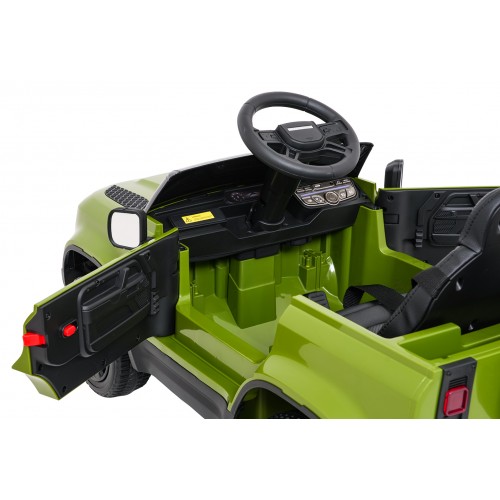Land Rover Defender Green Vehicle