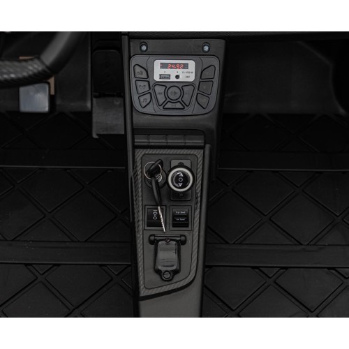 Audi Spyder R8 LIFT vehicle White